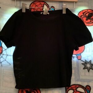 black medium crop top